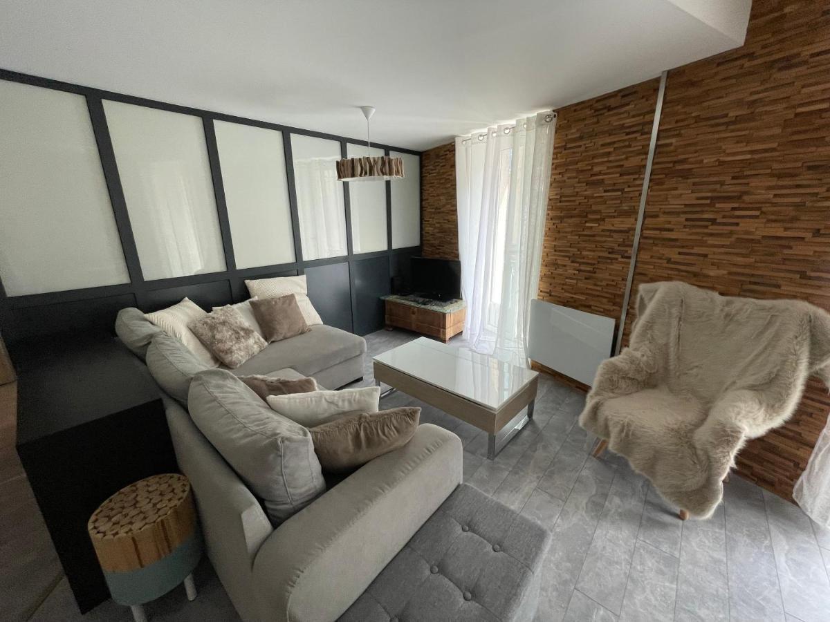 Petit Bois Moderne Apartment Voiron